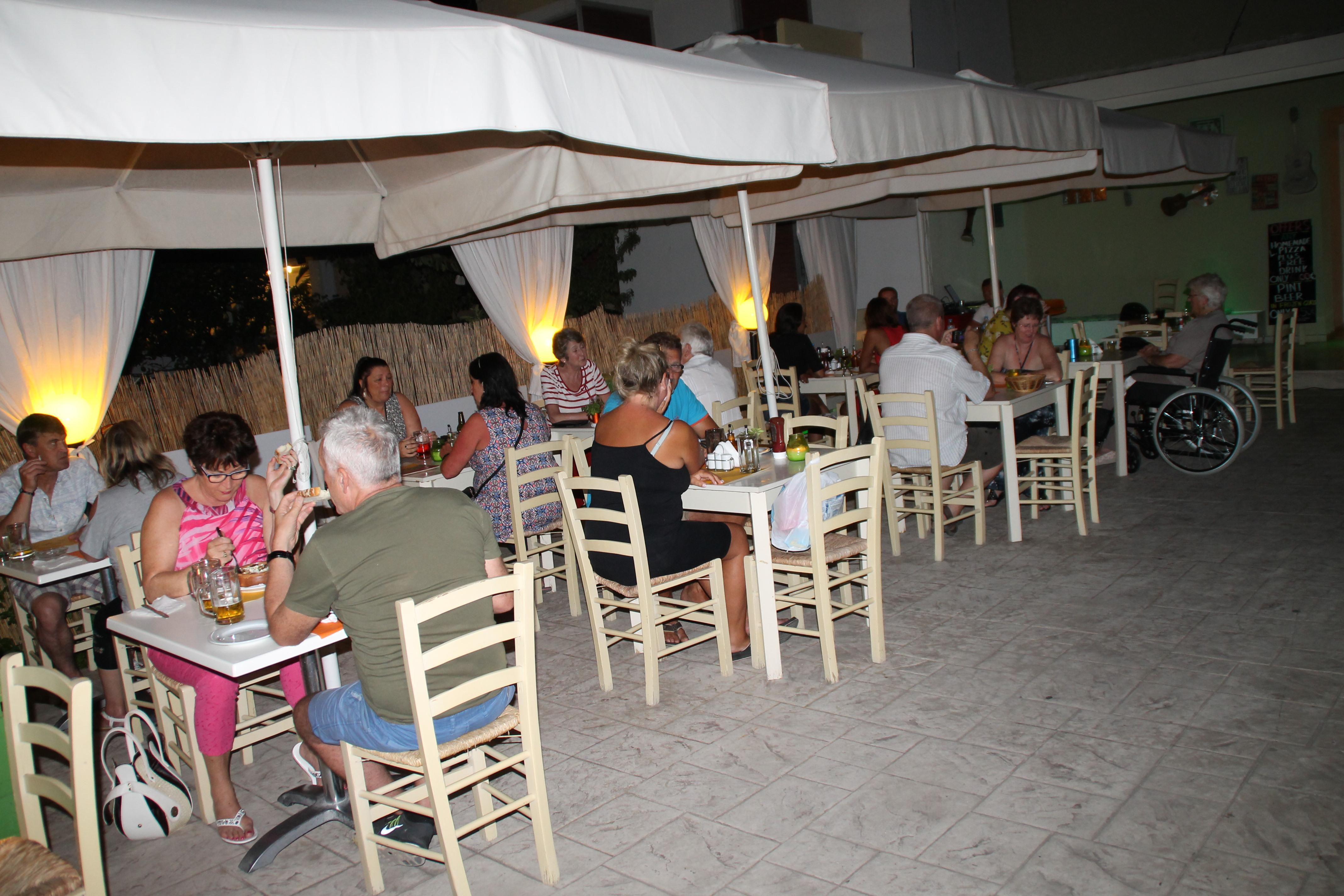 Kavos Central Gardens Aparthotel Kültér fotó