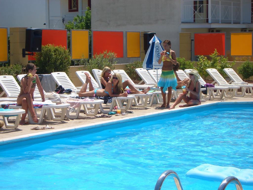 Kavos Central Gardens Aparthotel Kültér fotó